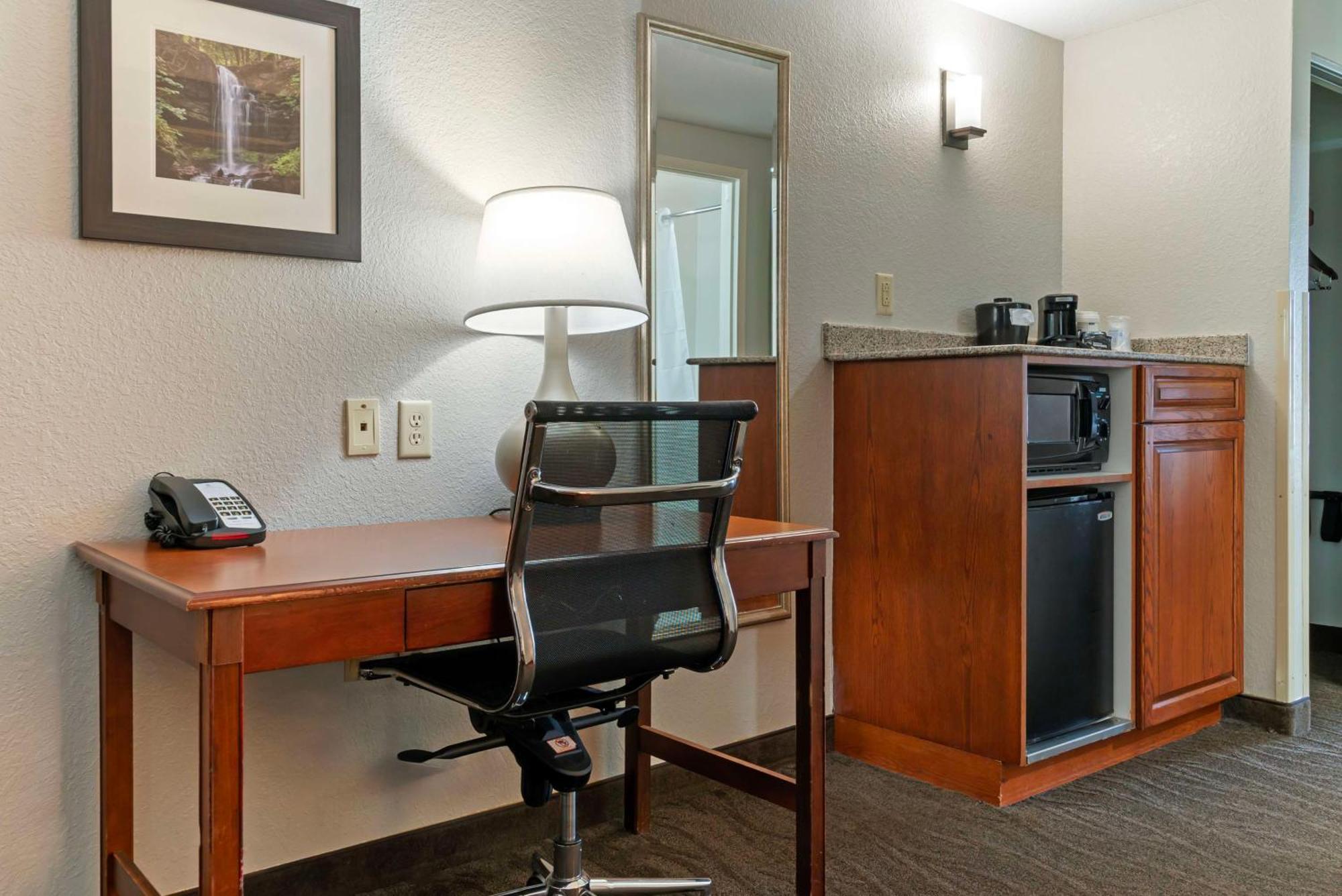 Best Western Executive Inn & Suites Grand Rapids Bagian luar foto