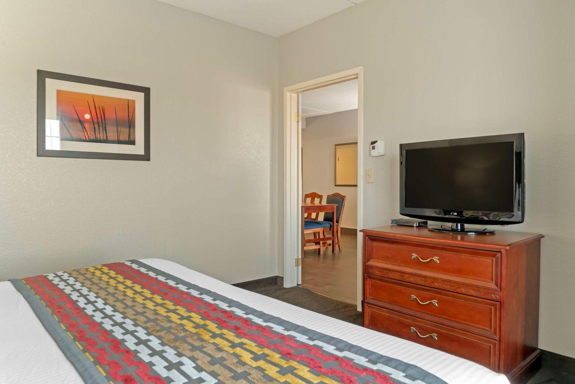 Best Western Executive Inn & Suites Grand Rapids Bagian luar foto