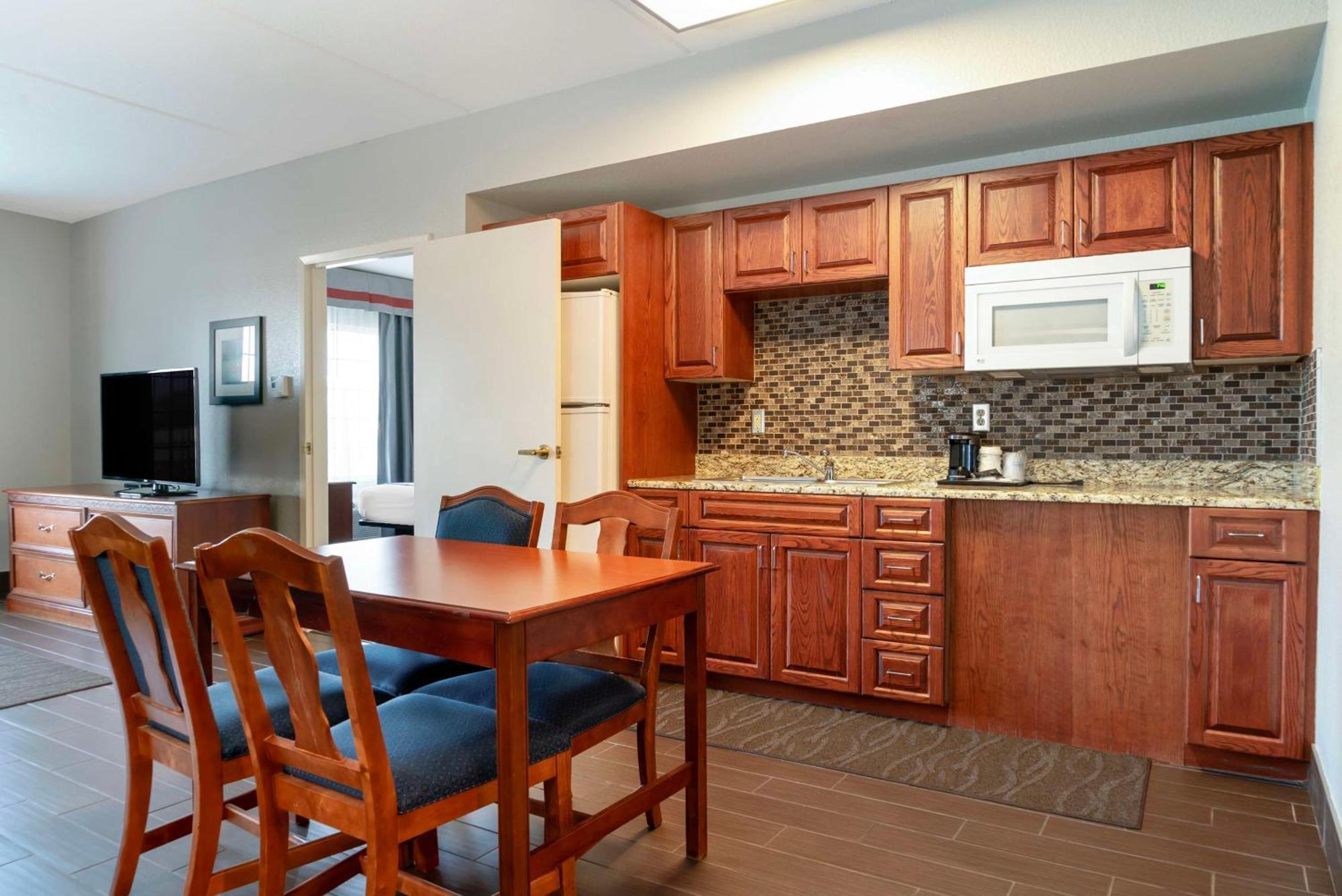 Best Western Executive Inn & Suites Grand Rapids Bagian luar foto