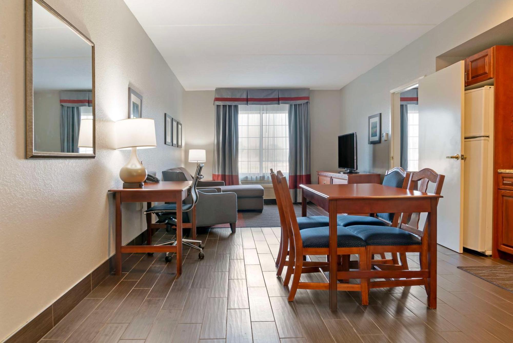 Best Western Executive Inn & Suites Grand Rapids Bagian luar foto