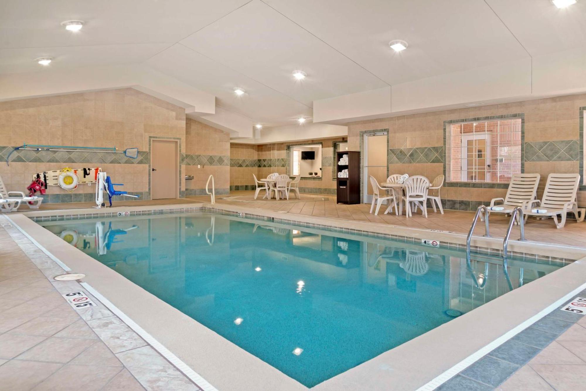 Best Western Executive Inn & Suites Grand Rapids Bagian luar foto
