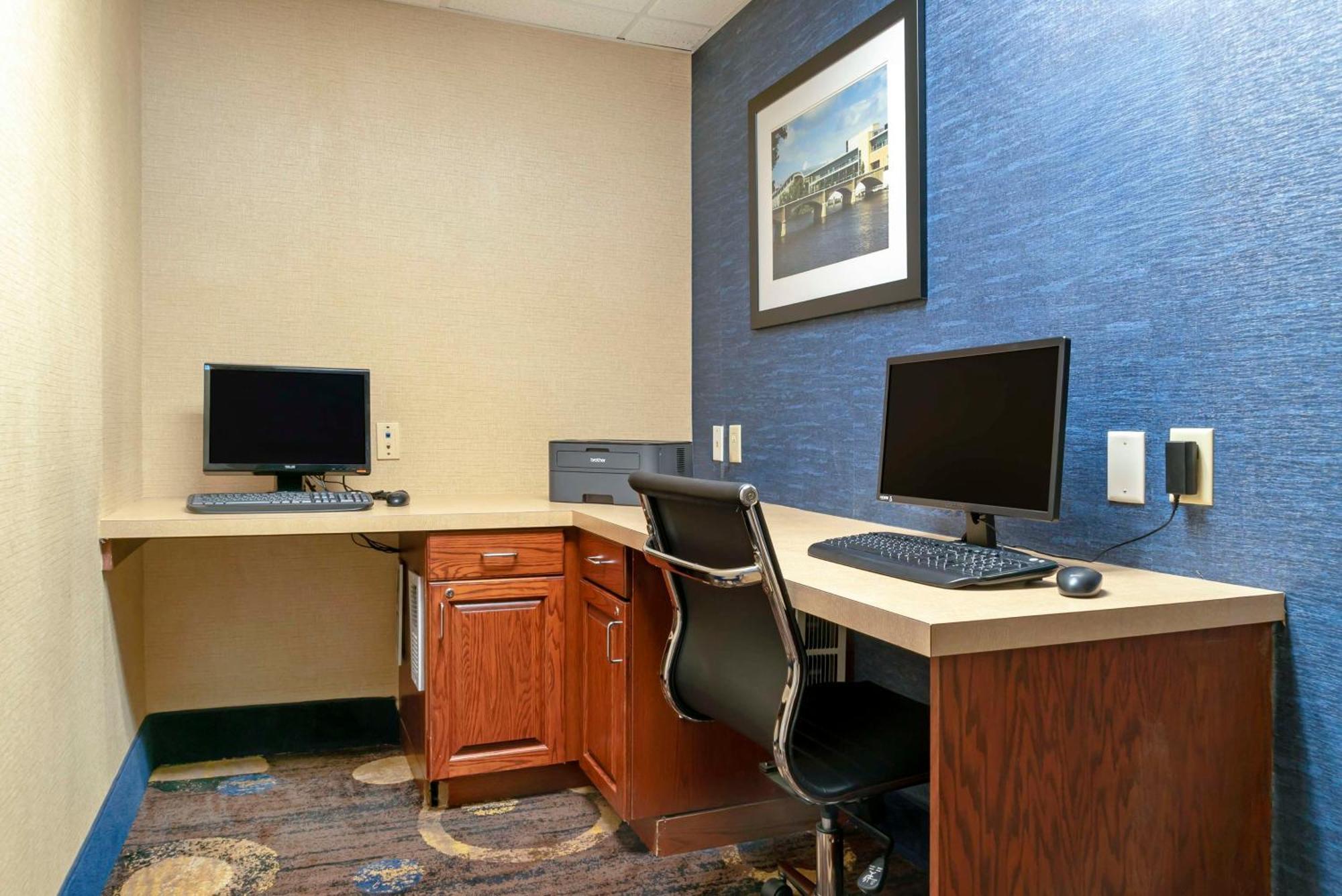 Best Western Executive Inn & Suites Grand Rapids Bagian luar foto