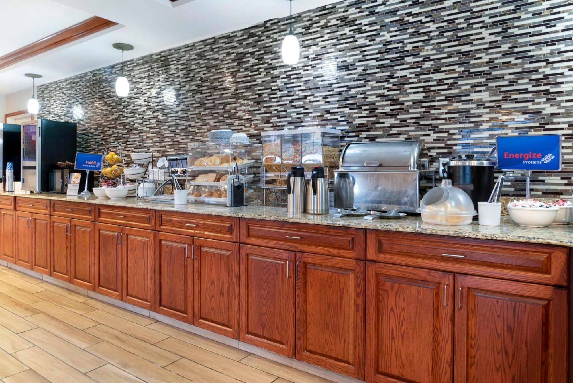 Best Western Executive Inn & Suites Grand Rapids Bagian luar foto
